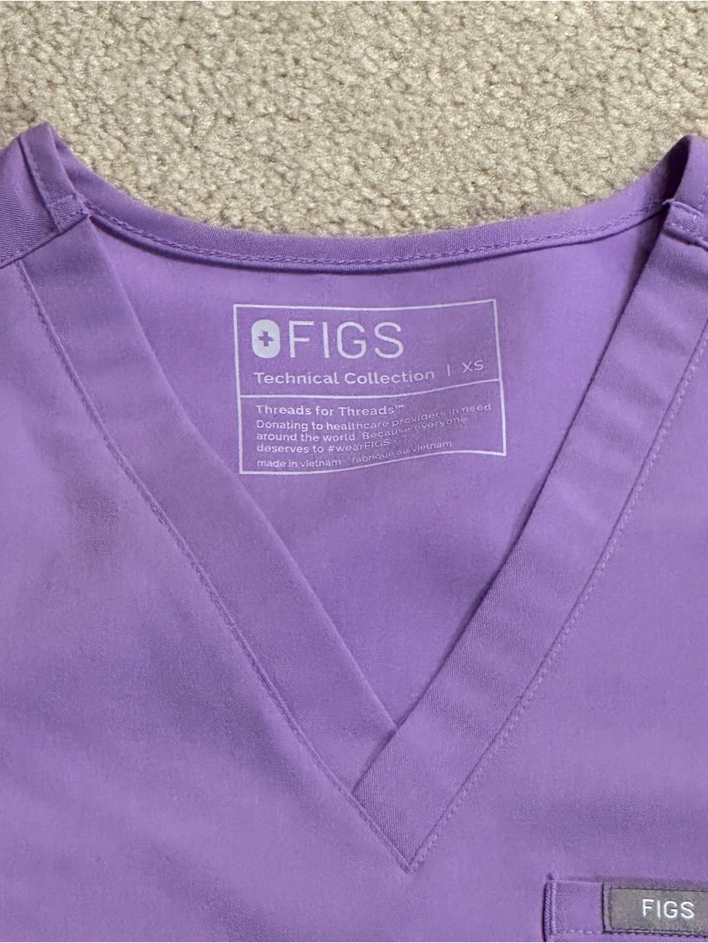 FIGS xs Catarina top and Kade bottom - Picture 3 of 7